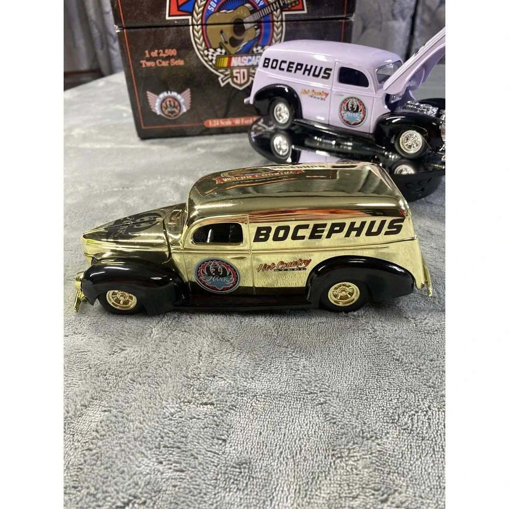 Racing Champions NASCAR Hank Bocephus 40 Ford 1:24 Diecast 2 Car Set 1 Of 2500